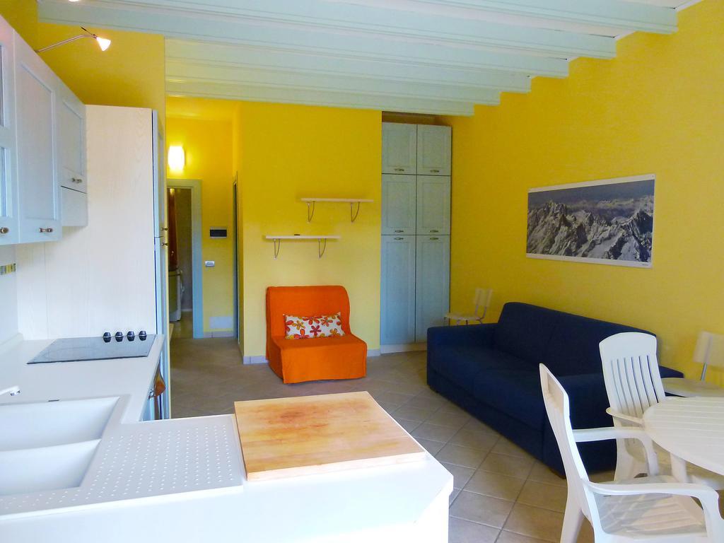 Apartment Hermitage-5 By Interhome Porto Valtravaglia Kamer foto