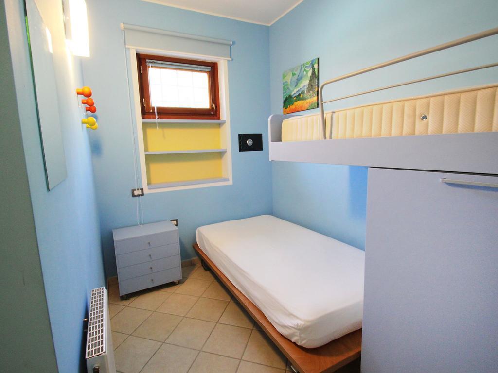 Apartment Hermitage-5 By Interhome Porto Valtravaglia Kamer foto